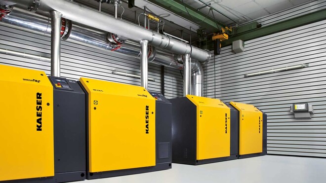 KAESER KOMPRESSOREN rotācijas tipa gaisa pūtēju stacija.